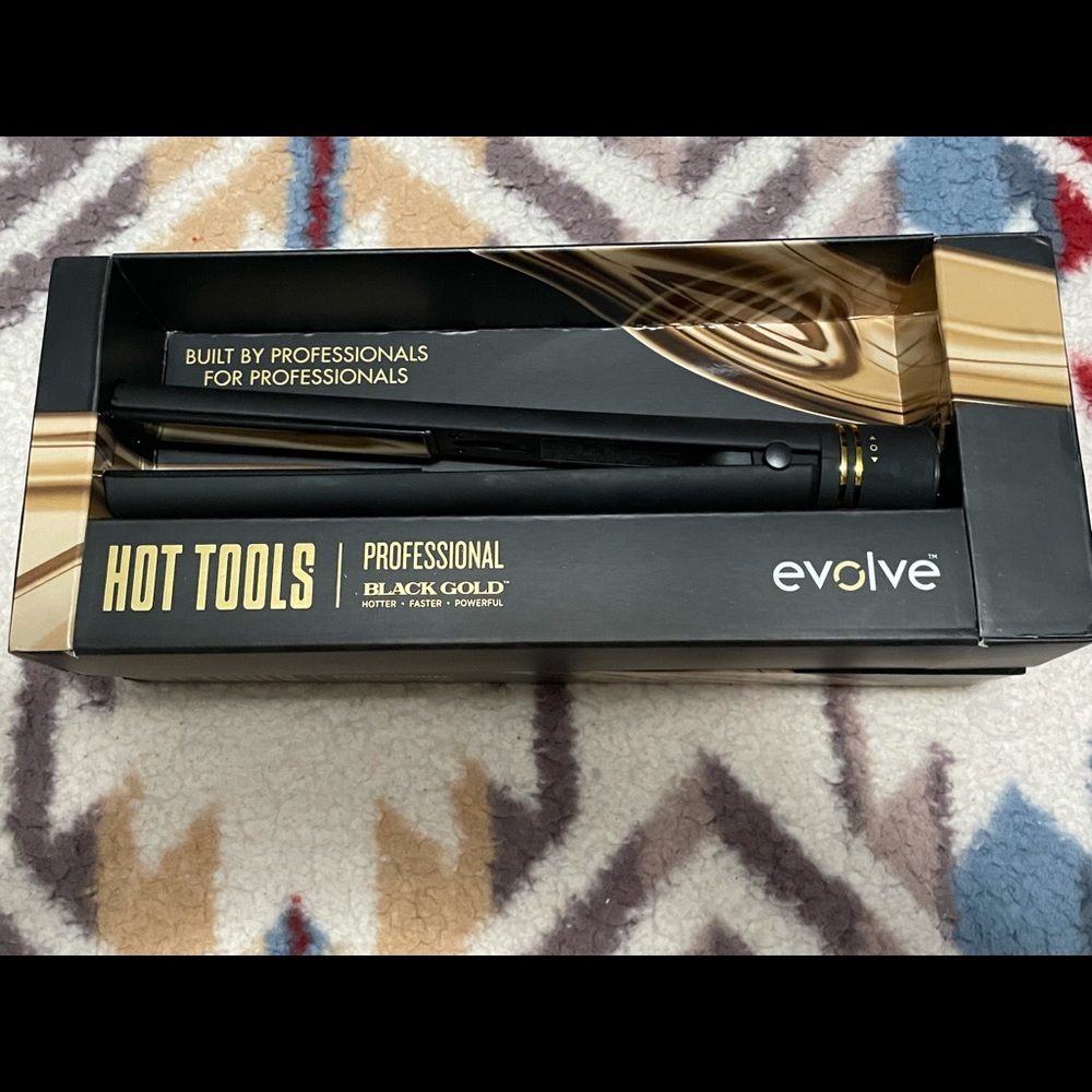 Hot Tools Professional Black Gold evolve 1” Ionic Salon Flat Iron